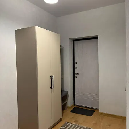 Door كولوميا